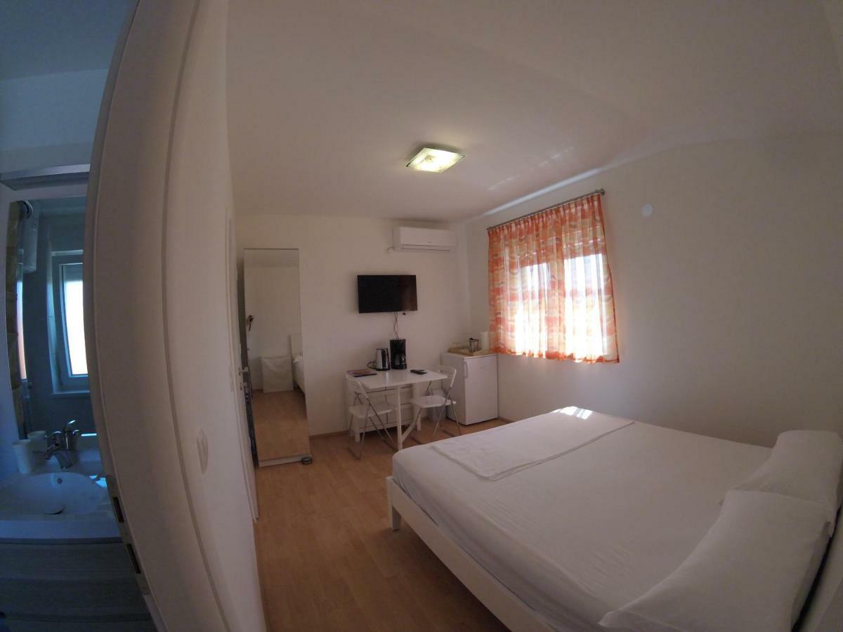 Apartments Babic Sukosan Bagian luar foto